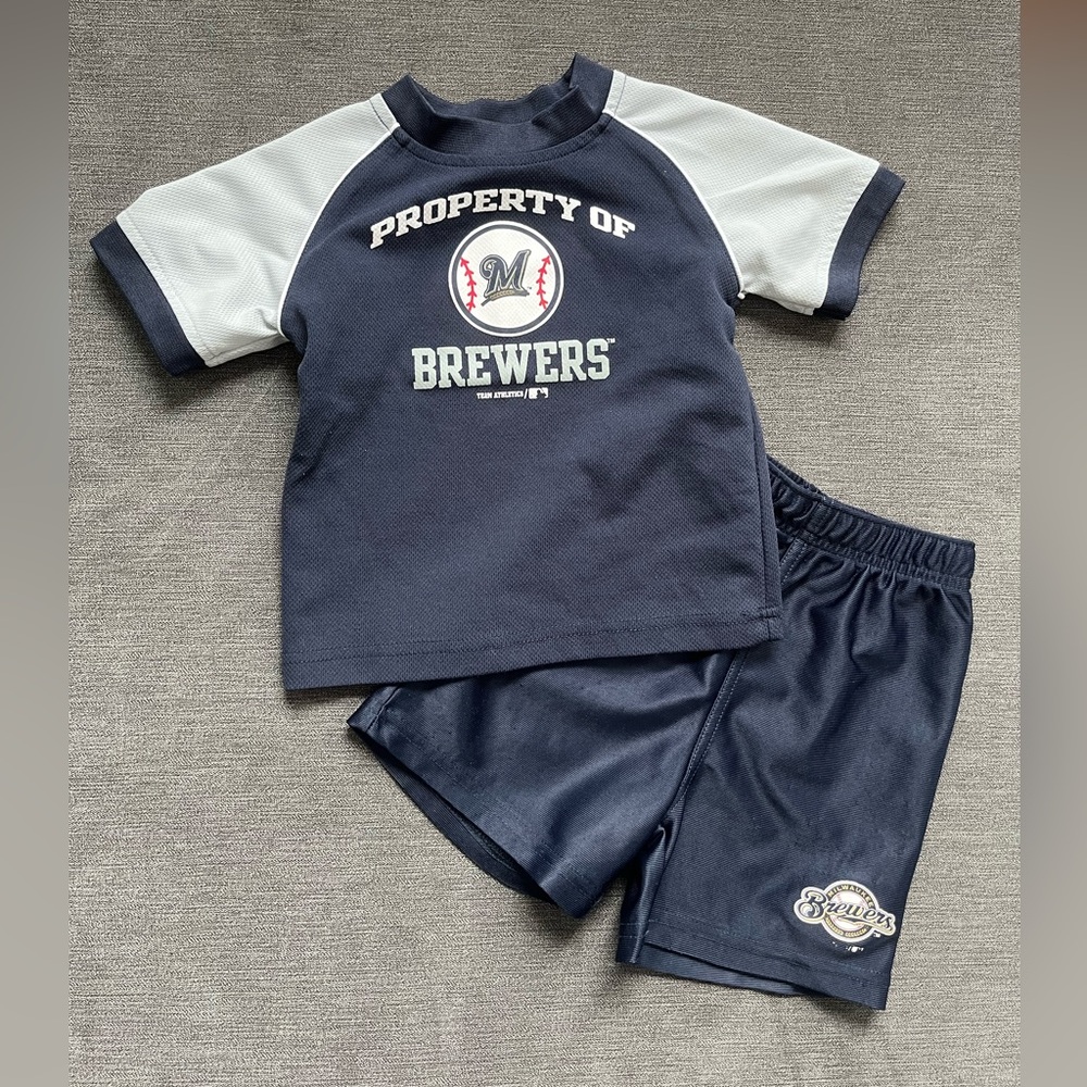 MLB Toddler Boy’s 18 Month Brewers Outfit